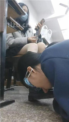 图片[7]_【爱可呀】大学教室调母畜-舔长靴高跟/转胯/吃丝袜_HD绳艺资源