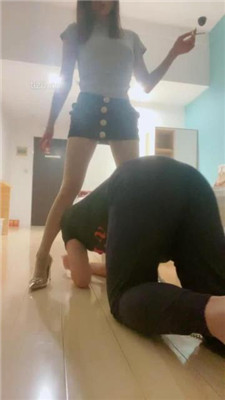 图片[13]_【不知名美女】银色高跟-碾压虐乳/坐垫吸臭/浓痰【完整版】_HD绳艺资源