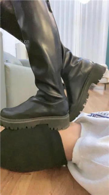 图片[10]_【奶味茶茶】长靴黑丝玩弄-踩头踩踏/踢裆/对镜羞辱插嘴_HD绳艺资源