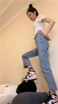 图片[2]_【文文sama】AJ全体重踩脸/内裤套头_HD绳艺资源