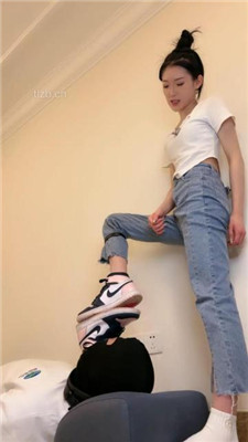 图片[15]_【文文sama】AJ全体重踩脸/内裤套头_HD绳艺资源