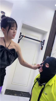 图片[6]_【麋鹿银儿】双S-紫丝袜诱惑/骑马爬行/藤条抽/踩踏/揪耳朵插嘴_HD绳艺资源