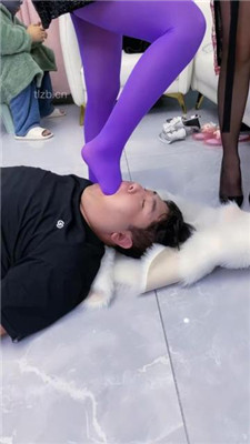 图片[18]_【麋鹿银儿】双S-紫丝袜诱惑/骑马爬行/藤条抽/踩踏/揪耳朵插嘴_HD绳艺资源