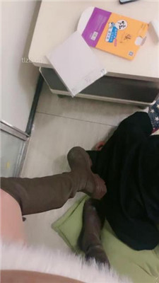 图片[3]_【西西S】转胯爬行/肉丝脚插嘴/长靴虐_HD绳艺资源