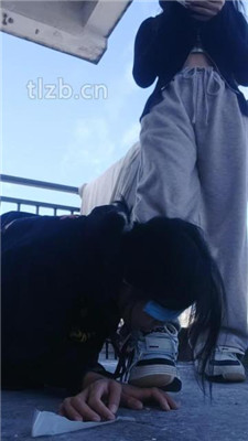 图片[7]_【爱可呀】学姐天台伺候校花和我_HD绳艺资源