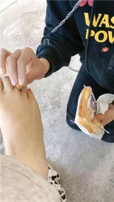 图片[15]_【爱可呀】学姐天台伺候校花和我_HD绳艺资源