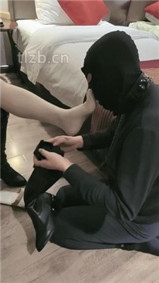 图片[16]_【心甜夫妻】跪镜子前羞辱/舔脏鞋/喝圣水/揪耳朵/转胯【完整版】_HD绳艺资源