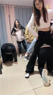 图片[4]_【尤物大大】女生寝室4主VS双奴带新人学妹入圈调_HD绳艺资源