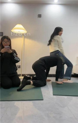 图片[20]_【尤物大大】双S-骑马骑脖/全体重踩踏/跪舔鞋袜脚/坐脸窒息_HD绳艺资源