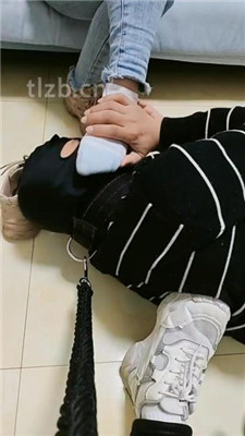 图片[12]_【广东迪迪】双S-脏运动鞋踩虐舔/垃圾桶套头【双视角版】_HD绳艺资源