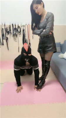 图片[3]_【木子大大】开发绳艺学员-人体鞋架/裸足黑丝踩_HD绳艺资源