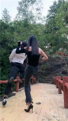 图片[14]_【高难度挑战美学】双S-女神户外遛狗-绑树上酷刑惩治【双视角版】_HD绳艺资源