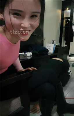 【孤傲女帝】长靴S-全体重踩踏-骑马转胯-喝圣水-耳光_HD绳艺资源