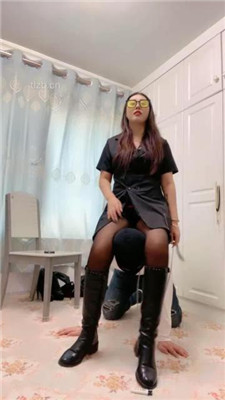 图片[6]_【伊兮夫妻】长靴黑丝暗黑系-靴底踩头-踢踹_HD绳艺资源