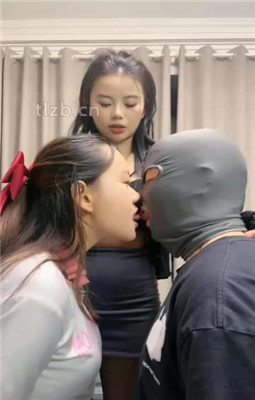 【伊诺】情侣奴-奴下奴-强迫舔女奴的臭脚_HD绳艺资源