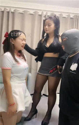 图片[3]_【伊诺】情侣奴-奴下奴-强迫舔女奴的臭脚_HD绳艺资源