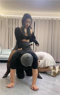 图片[8]_【伊诺】情侣奴-奴下奴-强迫舔女奴的臭脚_HD绳艺资源