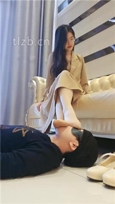 图片[9]_【嘉妮】气味控制-高跟丝袜脚喂食_HD绳艺资源