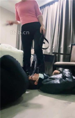 图片[8]_【孤傲女帝】长靴S重度踢踹虐打双M_HD绳艺资源