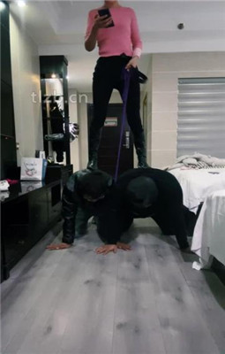 图片[12]_【孤傲女帝】长靴S重度踢踹虐打双M_HD绳艺资源