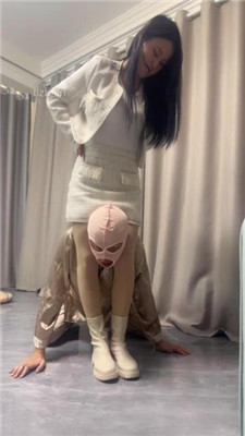 【狗哥】江西刘亦菲短靴踩虐刑罚_HD绳艺资源