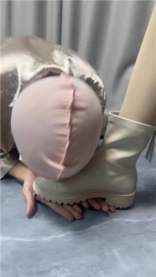 图片[3]_【狗哥】江西刘亦菲短靴踩虐刑罚_HD绳艺资源