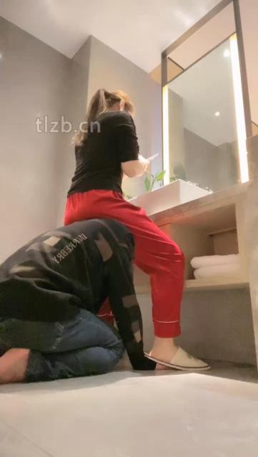 【魅儿】圈养狗奴睡前伺候_HD绳艺资源