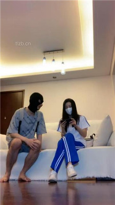 【宝爷】反差女学生霸凌贫困生_HD绳艺资源