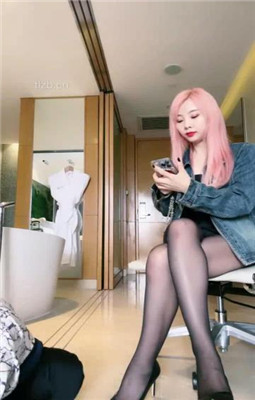 图片[2]_【梦樱】社会小妹虐-耳光抽/喂口水/黑丝脚插嘴_HD绳艺资源