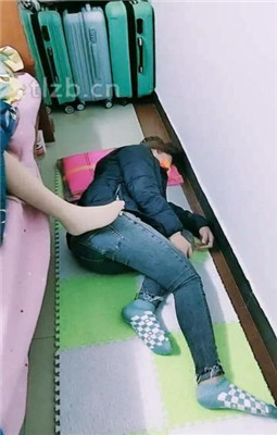 【广东迪迪】母畜-圈养伺候主人起床【双视角版】_HD绳艺资源