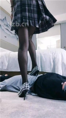 【羌爷】JK小姐姐高跟黑丝踩踏_HD绳艺资源