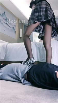 图片[3]_【羌爷】JK小姐姐高跟黑丝踩踏_HD绳艺资源