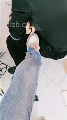 【郡主大大】强迫装修工舔脏鞋/踩踏【双视角版】_HD绳艺资源