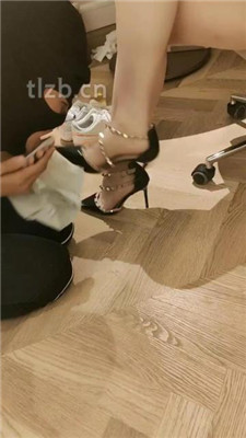 图片[8]_【青岛00后S】情侣主-喝圣水/舔脏鞋/清理臭袜子/脚喂食_HD绳艺资源