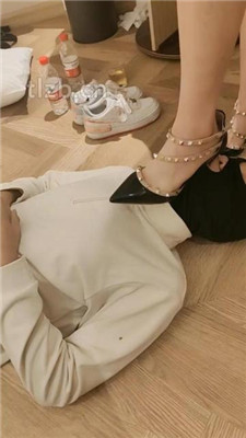 图片[10]_【青岛00后S】情侣主-喝圣水/舔脏鞋/清理臭袜子/脚喂食_HD绳艺资源