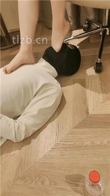 图片[13]_【青岛00后S】清理黑丝靴子-男主艺术深喉-狂舔黑丝脚_HD绳艺资源