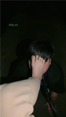 图片[9]_【Alina七】户外刺激tj-遛狗胯下辱/窒息/舔脚_HD绳艺资源