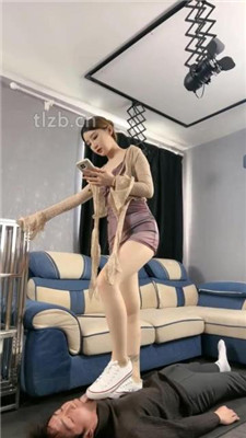 图片[8]_【领主老大】模特S帆布鞋全体重踩虐_HD绳艺资源