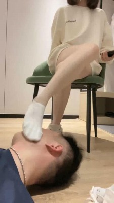 图片[5]_【奶味茶茶】运动鞋碾压吸味/白船袜踩头/骑夹脖子_HD绳艺资源