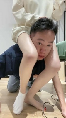 图片[8]_【奶味茶茶】运动鞋碾压吸味/白船袜踩头/骑夹脖子_HD绳艺资源