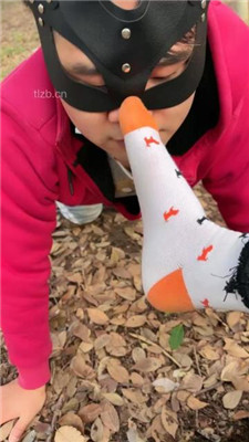 图片[5]_【爱丽丝S】户外遛狗-舔长靴/训练/闻棉袜_HD绳艺资源