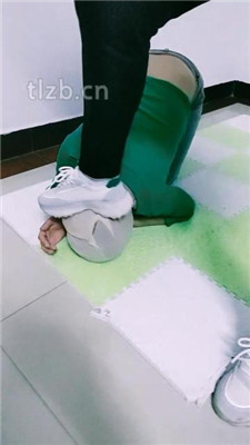 图片[6]_【广东迪迪】母畜-小白鞋白袜踩狗/转胯狗爬【双视角版】_HD绳艺资源