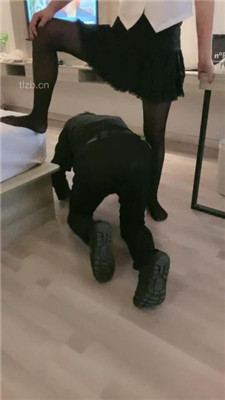 图片[8]_【赵奈奈】高难度挑战虐-藤条抽/踢踹/舔脏鞋深喉/口水/脚踩喂食_HD绳艺资源