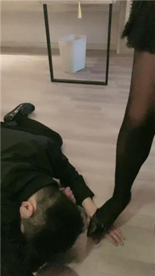 图片[11]_【赵奈奈】高难度挑战虐-藤条抽/踢踹/舔脏鞋深喉/口水/脚踩喂食_HD绳艺资源