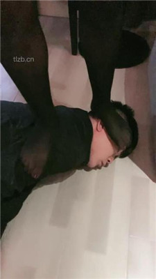 图片[15]_【赵奈奈】高难度挑战虐-藤条抽/踢踹/舔脏鞋深喉/口水/脚踩喂食_HD绳艺资源