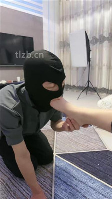 图片[19]_【鱼糯糯】运动后原味鞋袜强迫奴舔_HD绳艺资源