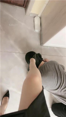 图片[12]_【言妍】近距离肉丝高跟踩脚垫_HD绳艺资源