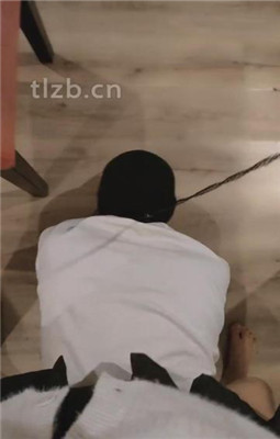 图片[10]_【阮小洁】皮鞋白袜S-口水跪舔地板虐哥哥_HD绳艺资源