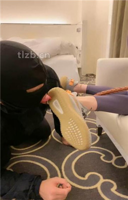 图片[6]_【扶桑】运动女神-椰子鞋白短袜踩虐狗_HD绳艺资源