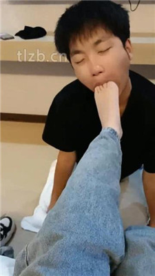 图片[11]_【林十七】气味辱-跪舔运动鞋白袜裸足_HD绳艺资源